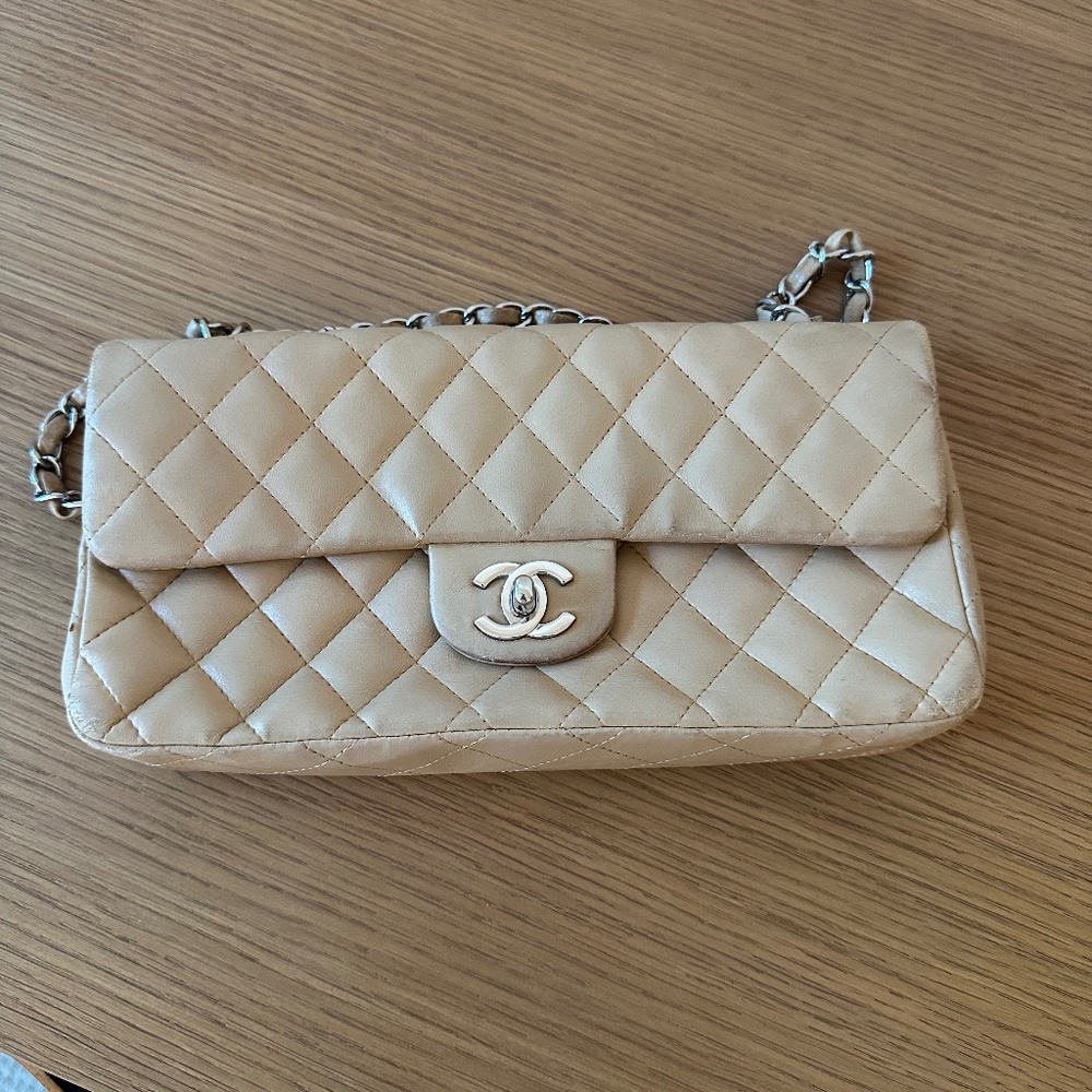 Chanel should bag